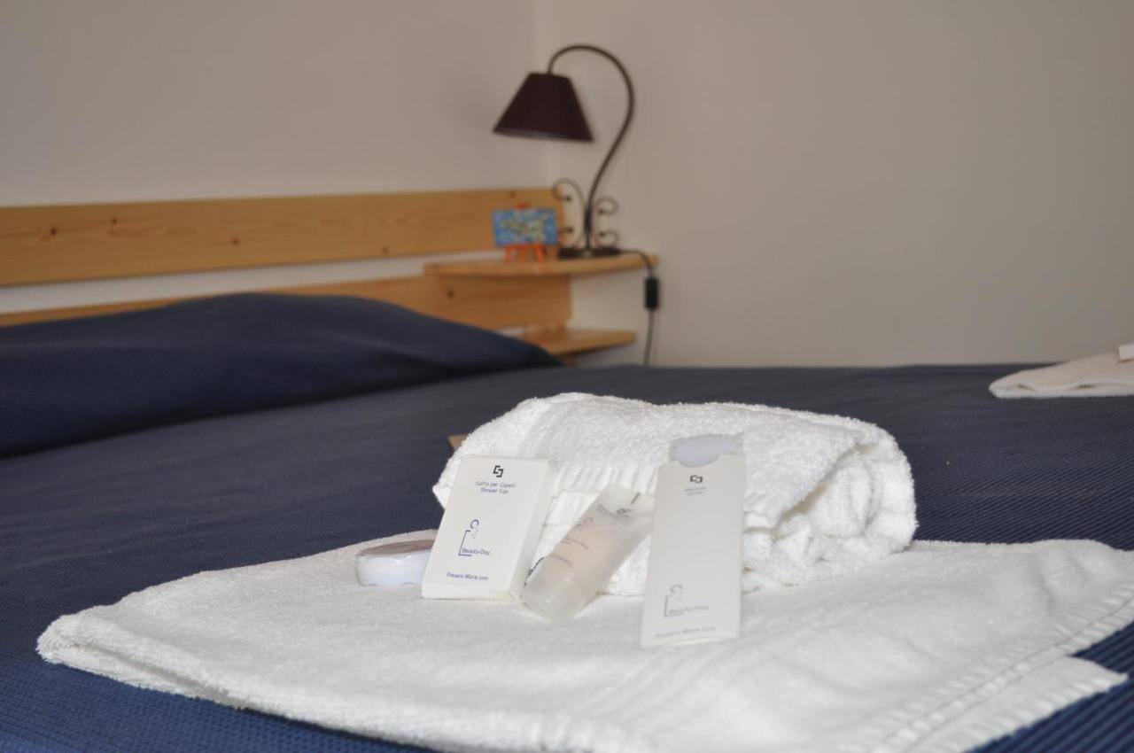 Case Albergo Al Cortiletto Licata Pokoj fotografie